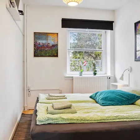 Apt-close To -near Airport-metro-beach Apartment